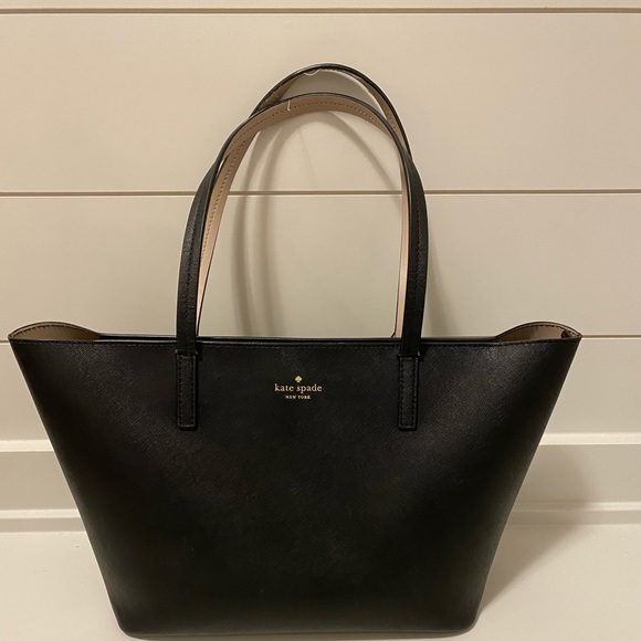 kate spade Handbags - Kate Spade Tote